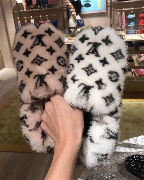 louis vuitton fur slides